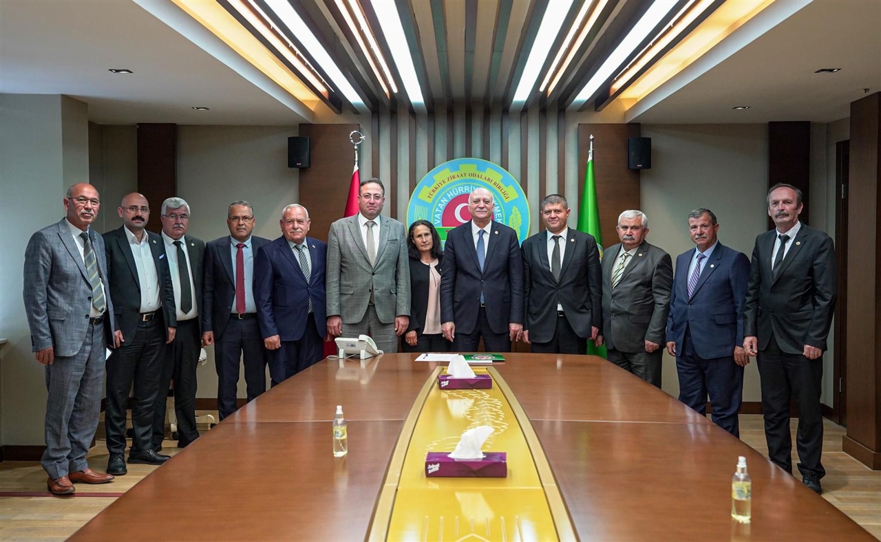 Ziraat Odası Başkanımız ve Mersinin Oda Başkanları Genel Başkanımız Şemsi BAYRAKTAR’ı makamında ziyaret etti.